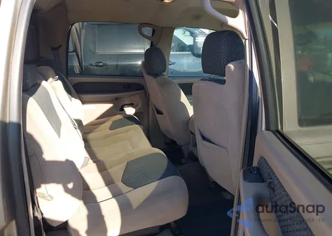 2003 Chevrolet Avalanche 1500 из США, поврежденный, VIN 3GNEC13T93G254175